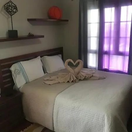 Stunning 5 Star Villa- 5 Mins Village Marina *
