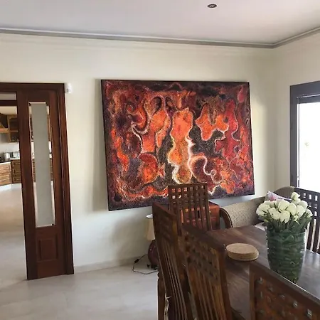 Villa Stunning 5 Star Villa- 5 Mins Village Marina *