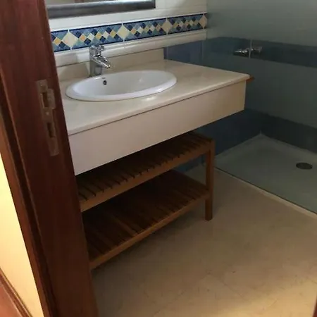 Stunning 5 Star Villa- 5 Mins Village Marina Villa *