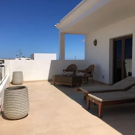 Villa Stunning 5 Star Villa- 5 Mins Village Marina
