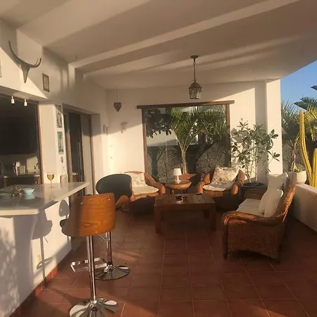 Stunning 5 Star Villa- 5 Mins Village Marina *