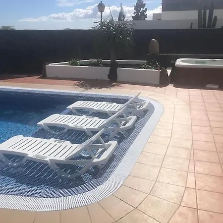 Villa Stunning 5 Star Villa- 5 Mins Village Marina *