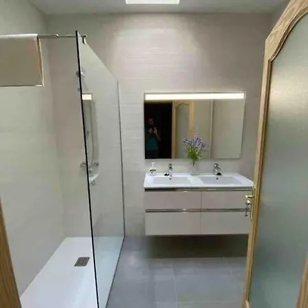Stunning 5 Star Villa- 5 Mins Village Marina * פלאיה בלנקה